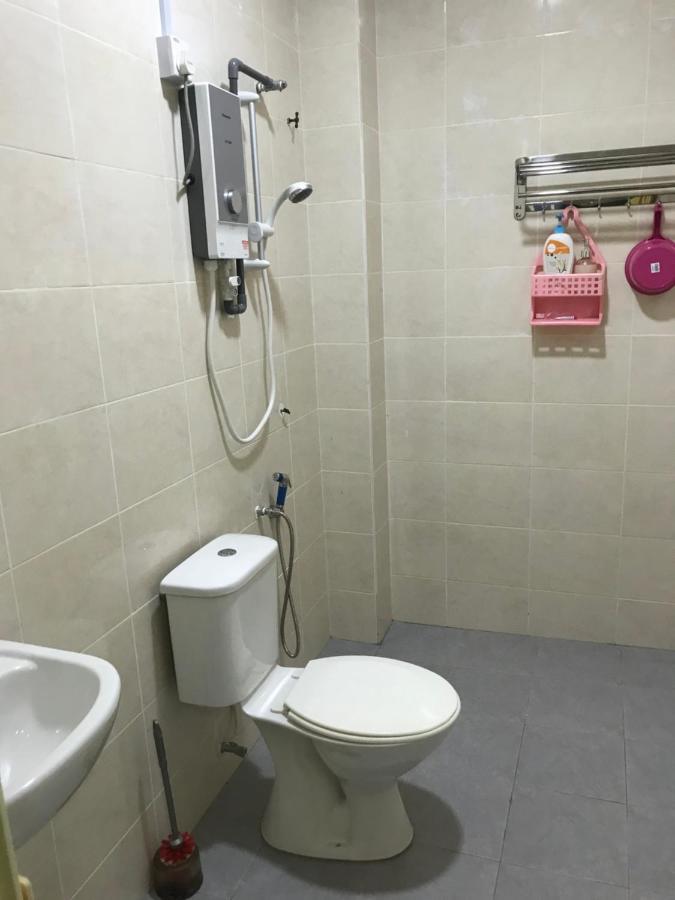 Hj Homestay Kuala Terengganu Eksteriør billede